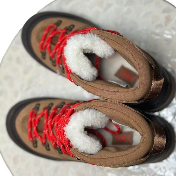 UGG Brecken Insulated Hiker Boots Women 7.5 Waterproof Shearling Winter Snow - Picture 5 of 9